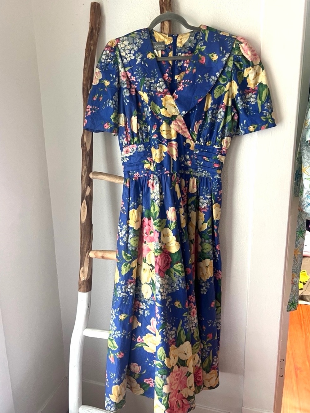 Vintage 80s Cottagecore Blue Floral Short Sleeve Cotton Maxi Dress with V-Neck L